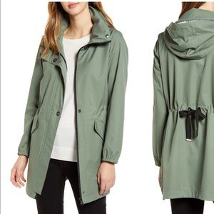 Bernardo water resistant rain coat color green size XS